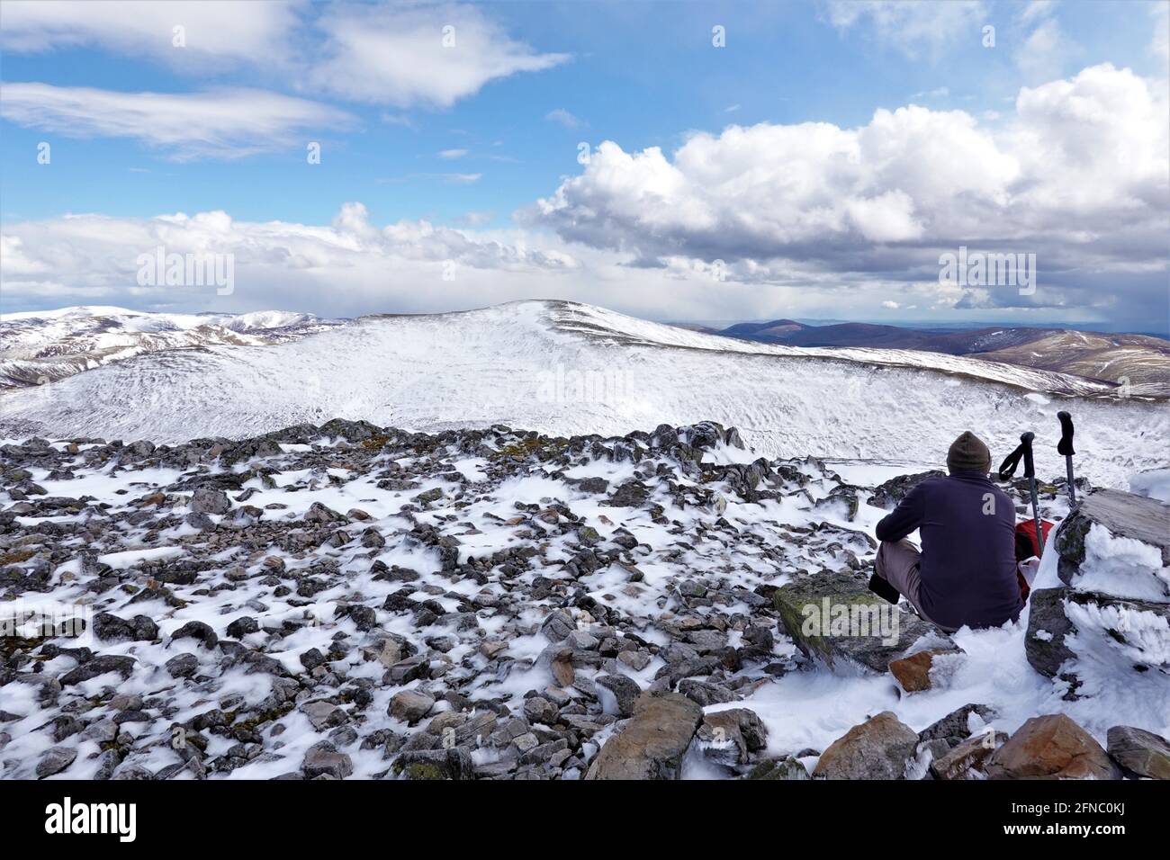 Glas Tulaichaen vom Gipfel des Carn an Righ aus gesehen Stockfoto