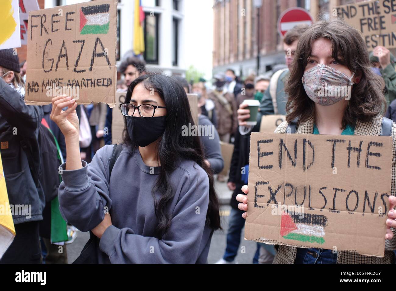 london hans Crescent , kolumbianische Botschaft , Kundgebung für die Menschen in Kolumbien als die Erhöhung der Steuern gestiegen . Stockfoto