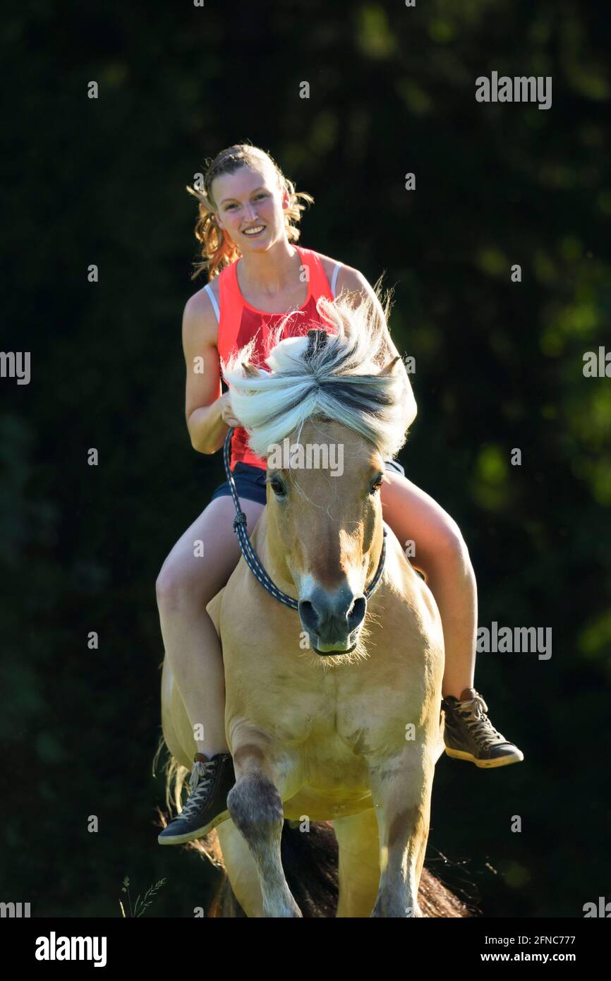 Courtney Reitet Rittlings Courtney Reitet Rittlings