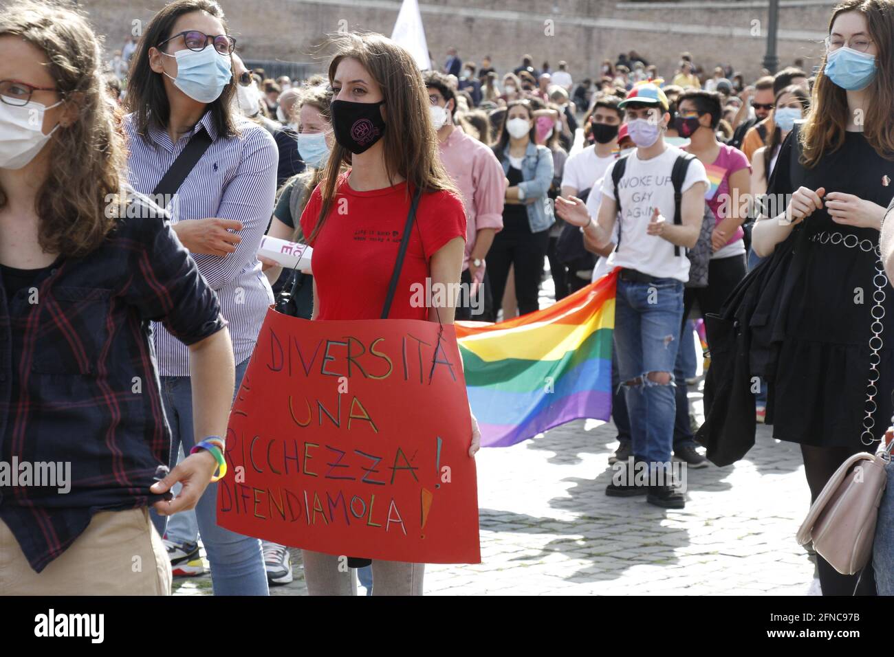 15. Mai 2021 Demonstration zur Unterstützung der Genehmigung von Der Zan-Gesetzentwurf gegen Homophobie und Diskriminierung in Rom-Italien Stockfoto