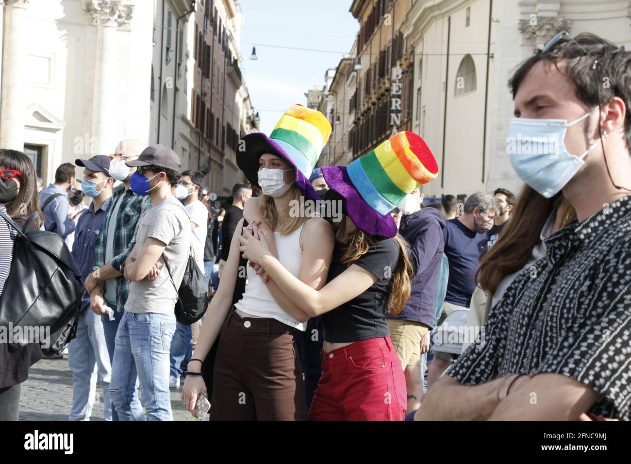 15. Mai 2021 Demonstration zur Unterstützung der Genehmigung von Der Zan-Gesetzentwurf gegen Homophobie und Diskriminierung in Rom-Italien Stockfoto