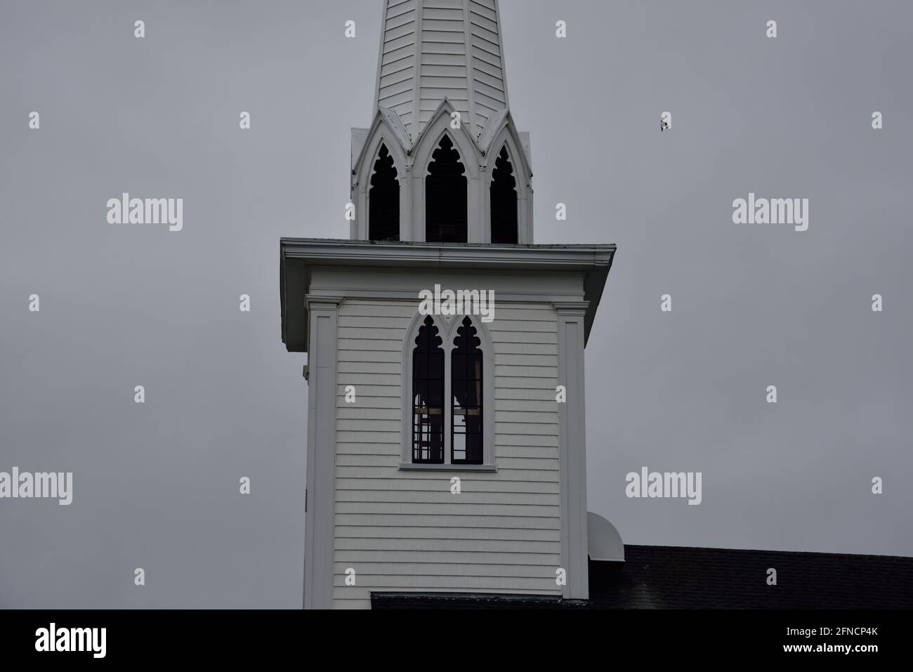 Zarte gotischen Stil weißen Glockenturm der Baptist Church in Port Williams, Nova Scotia Stockfoto