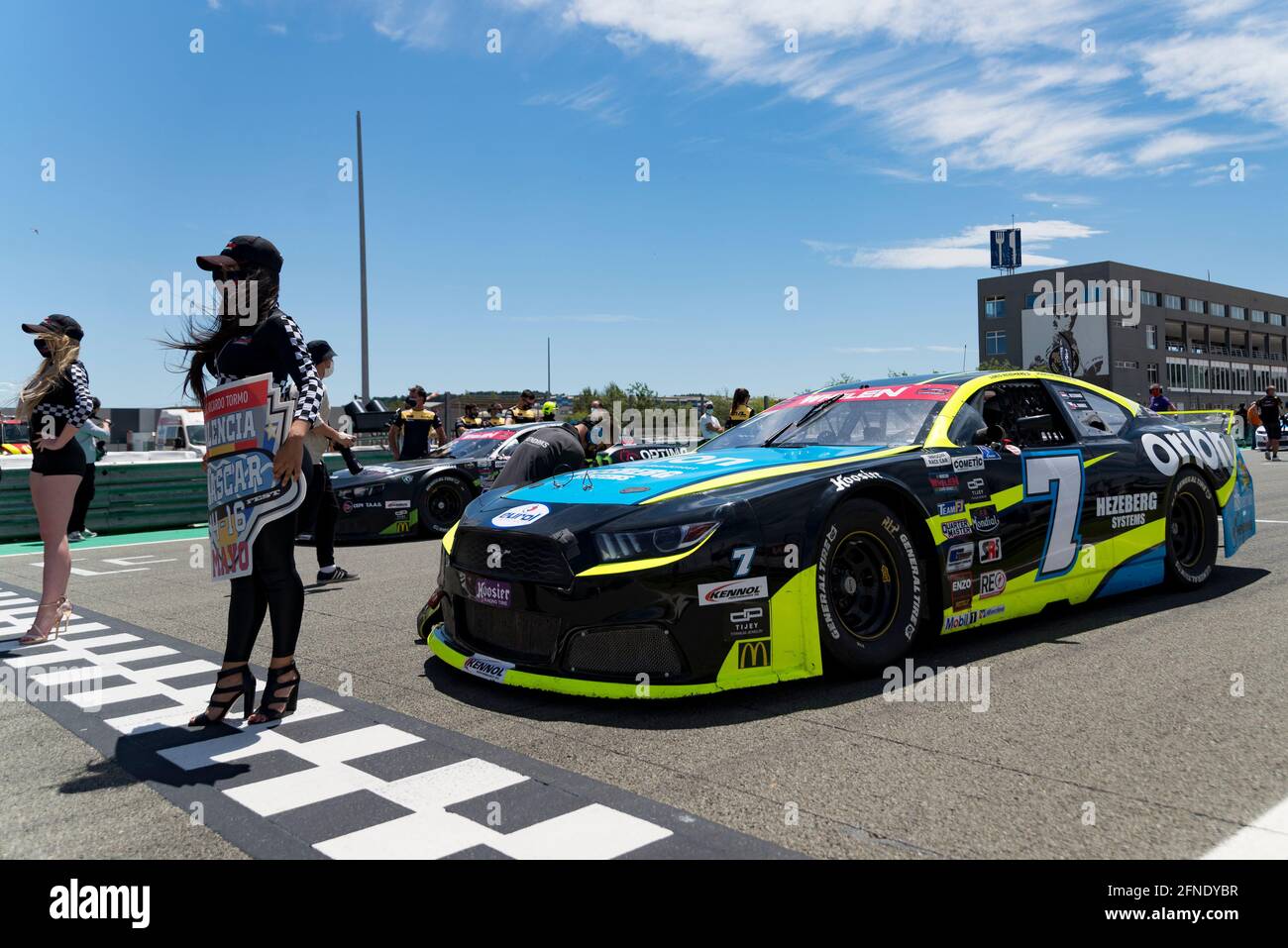 Valencia, Spanien. Mai 2021. Lorins Hezemans von Hendriks Motorsport beim Nascar Whelen Valencia-Rennen im Einsatz die NASCAR Whelen Euro Series wurde 2008 gegründet und gründete dank einer langjährigen Partnerschaft mit NASCAR (National Association for Stock Car Auto Racing) im Januar 2012 die offizielle NASCAR European Series. Die europäische NASCR feiert ihren einzigen Termin in Spanien auf dem Circuit Ricardo Tormo in Cheste, Valencia. Kredit: SOPA Images Limited/Alamy Live Nachrichten Stockfoto