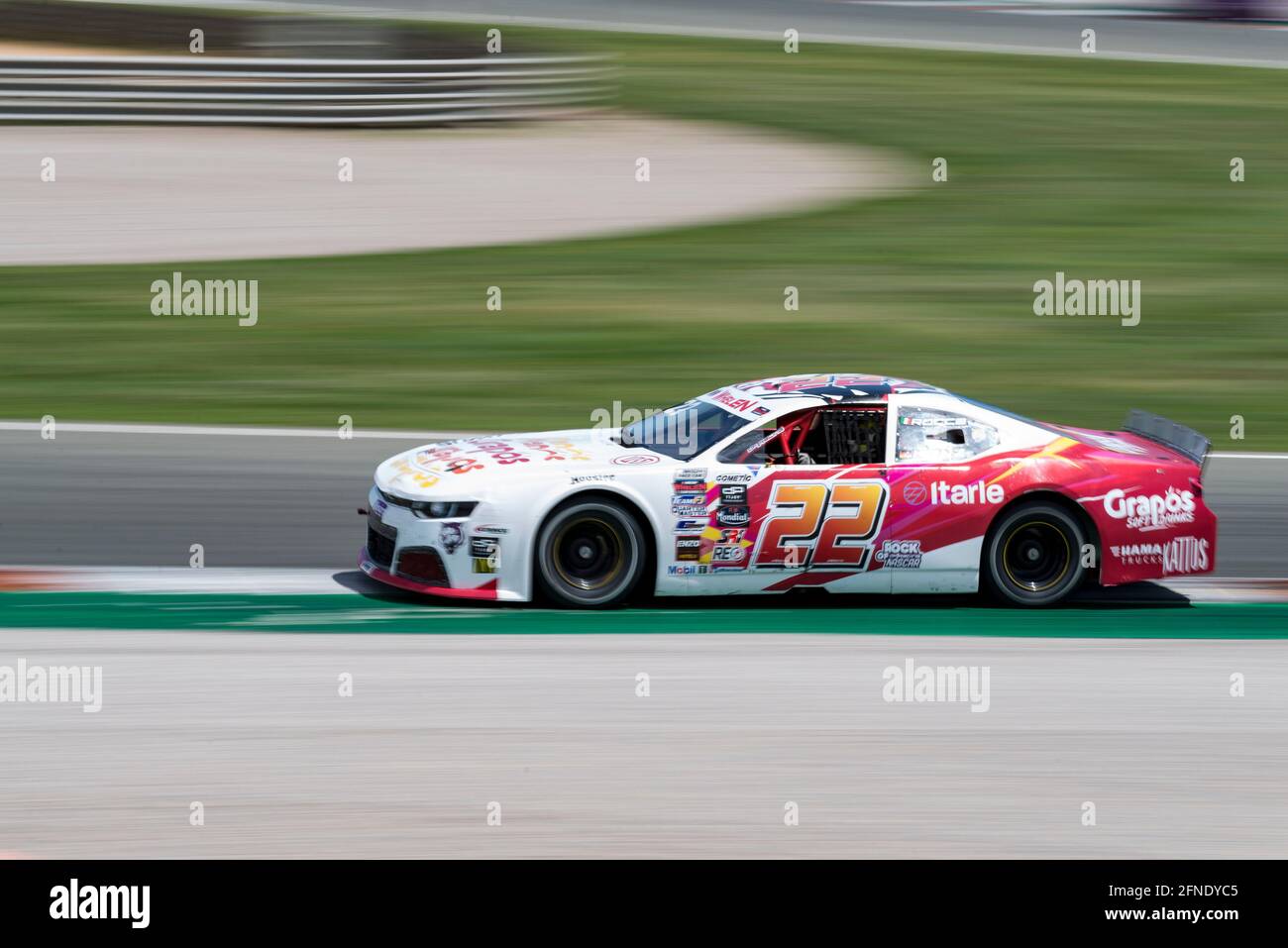 Valencia, Spanien. Mai 2021. Nicolo Rocca von DF1 Racing während des Nascar Whelen Valencia Rennens die NASCAR Whelen Euro Series wurde 2008 gegründet und gründete dank einer langjährigen Partnerschaft mit NASCAR (National Association for Stock Car Auto Racing) im Januar 2012 die offizielle NASCAR European Series. Die europäische NASCR feiert ihren einzigen Termin in Spanien auf dem Circuit Ricardo Tormo in Cheste, Valencia. Kredit: SOPA Images Limited/Alamy Live Nachrichten Stockfoto