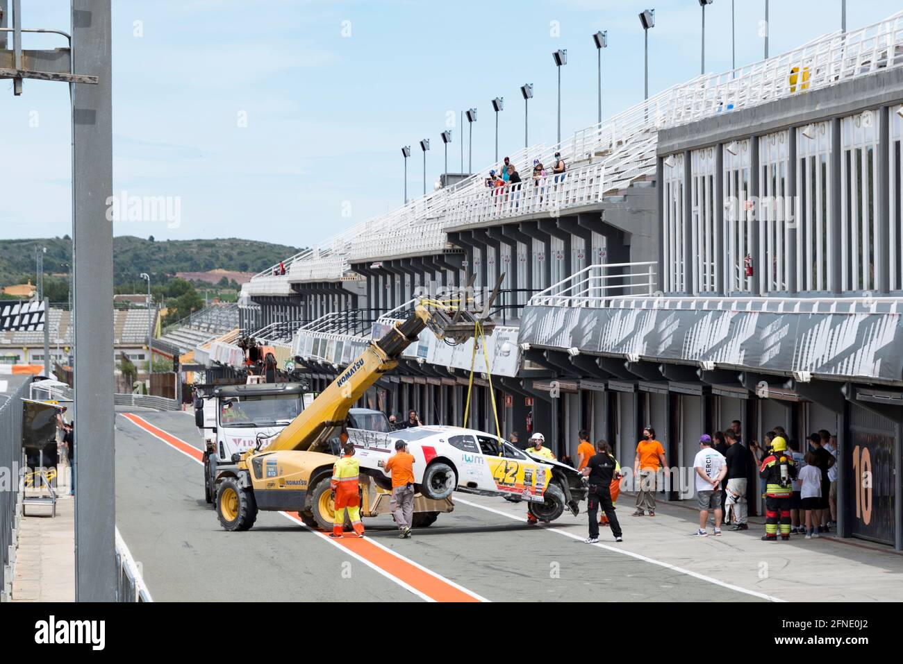 Valencia, Spanien. Mai 2021. Luigi Ferrara von 42 Racing in Aktion während des Nascar Whelen Valencia Rennen die NASCAR Whelen Euro Series wurde 2008 gegründet und gründete die NASCAR offiziellen European Series im Januar 2012 dank einer langjährigen Partnerschaft mit NASCAR (National Association for Stock Car Auto Racing) unterzeichnet. Die europäische NASCR feiert ihren einzigen Termin in Spanien auf dem Circuit Ricardo Tormo in Cheste, Valencia. (Foto: Xisco Navarro/SOPA Images/Sipa USA) Quelle: SIPA USA/Alamy Live News Stockfoto
