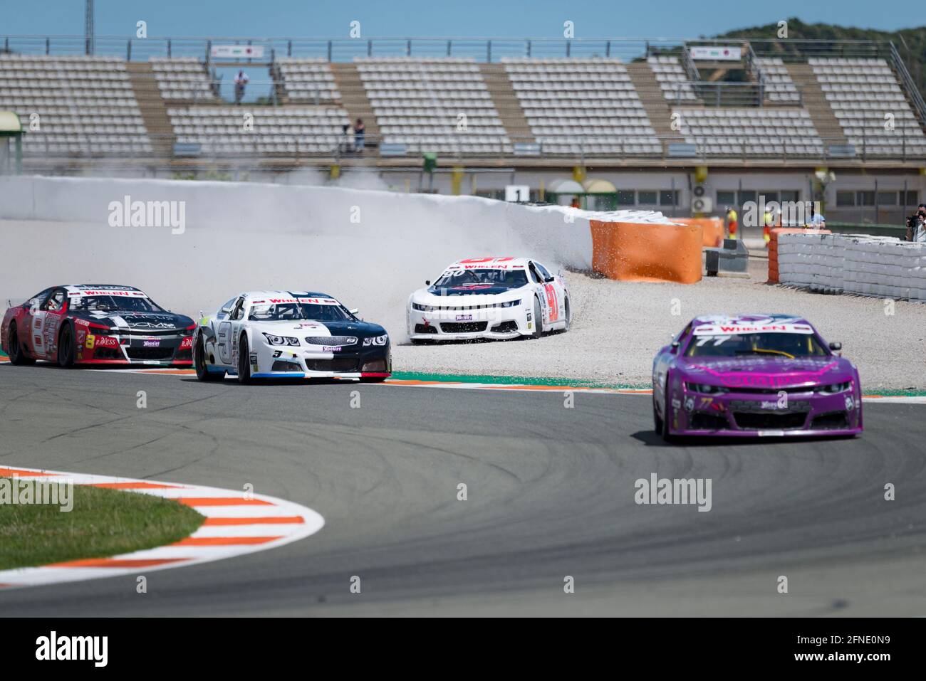 Marc Goossens von DF1 Racing, Andrea Nori von Not Only Motorsport, Frederic Gabillon von RDV Competition und Dario Caso von Vict Motorsport beim Nascar Whelen Valencia-Rennen im Einsatz die NASCAR Whelen Euro Series wurde 2008 gegründet und gründete dank einer langjährigen Partnerschaft mit NASCAR im Januar 2012 die offizielle NASCAR European Series (National Association for Stock Car Auto Racing). Die europäische NASCR feiert ihren einzigen Termin in Spanien auf dem Circuit Ricardo Tormo in Cheste, Valencia. (Foto von Xisco Navarro/SOPA Images/Sipa USA) Stockfoto