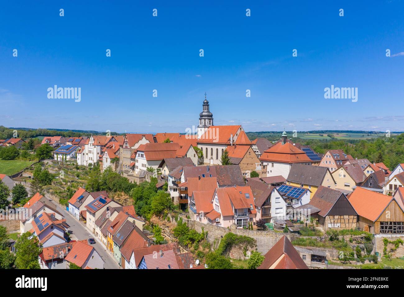 Drohnenaufnahme, Stadtbild, Gochsheim, Baden-Württemberg, Deutschland Stockfoto