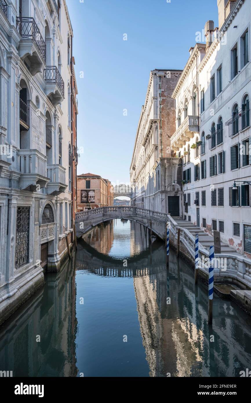 Brücke über den Rio di Palazzo, hinter Seufzerbrücke, Venedig, Venetien, Italien Stockfoto