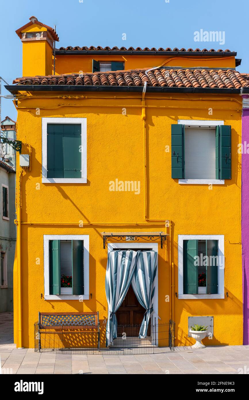 Bunte Häuser, bunte Fassade, Burano Island, Venedig, Venetien, Italien Stockfoto