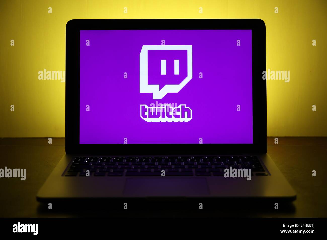 Logo der Streaming-Plattform Twitch für Gamer auf einem Notebook Stockfoto