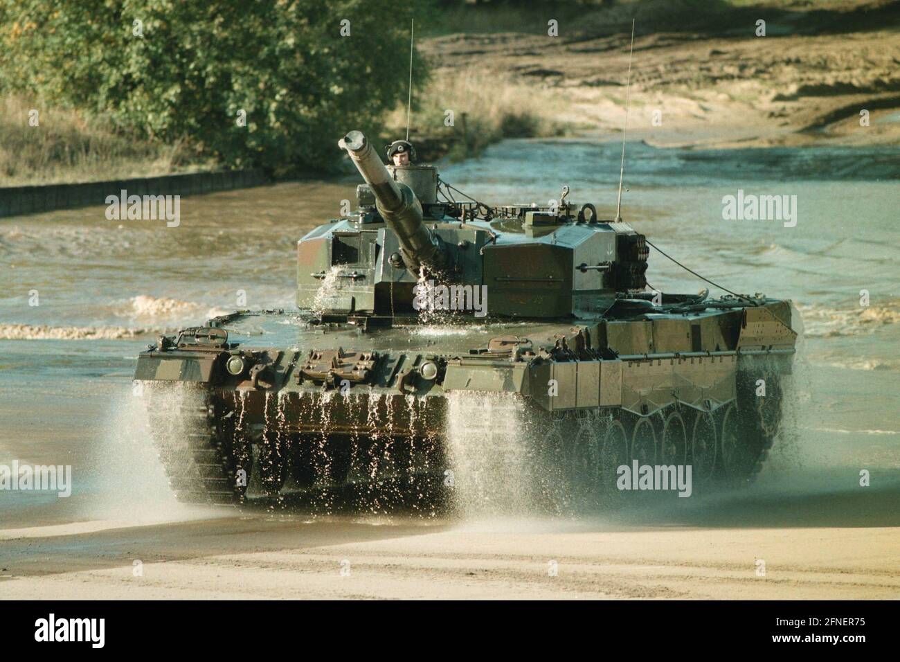 Leopard 2 Hauptkampfpanzer während einer Trainingsdemonstration an der Panzertruppenschule Münster. [Automatisierte Übersetzung] Stockfoto