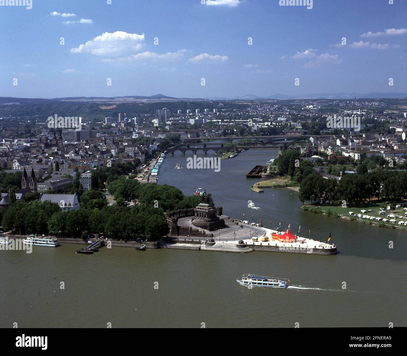 Die deutsche Ecke in Koblenz, Mündung der Mosel in den Rhein [automatisierte Übersetzung] Stockfoto
