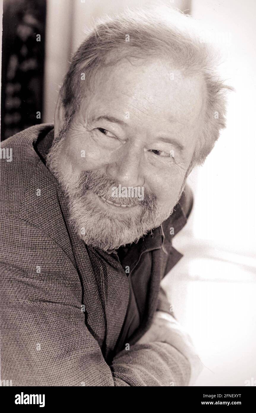 Franz Josef Degenhardt (geboren 1931), deutscher Schriftsteller und Liedermacher. Das Foto entstand vor einer Lesung seines Romans 'für ewig und drei Tage' im Harenberg City Center, Dortmund. [Automatisierte Übersetzung] Stockfoto