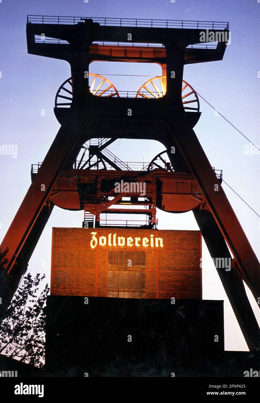 Industriedenkmal Zollverein Kolonie / Schacht XII in Essen. Architektur von Schupp und Kremmer (1932). Die Kolonie wurde am 23.12.1987 geschlossen. [Automatisierte Übersetzung] Stockfoto