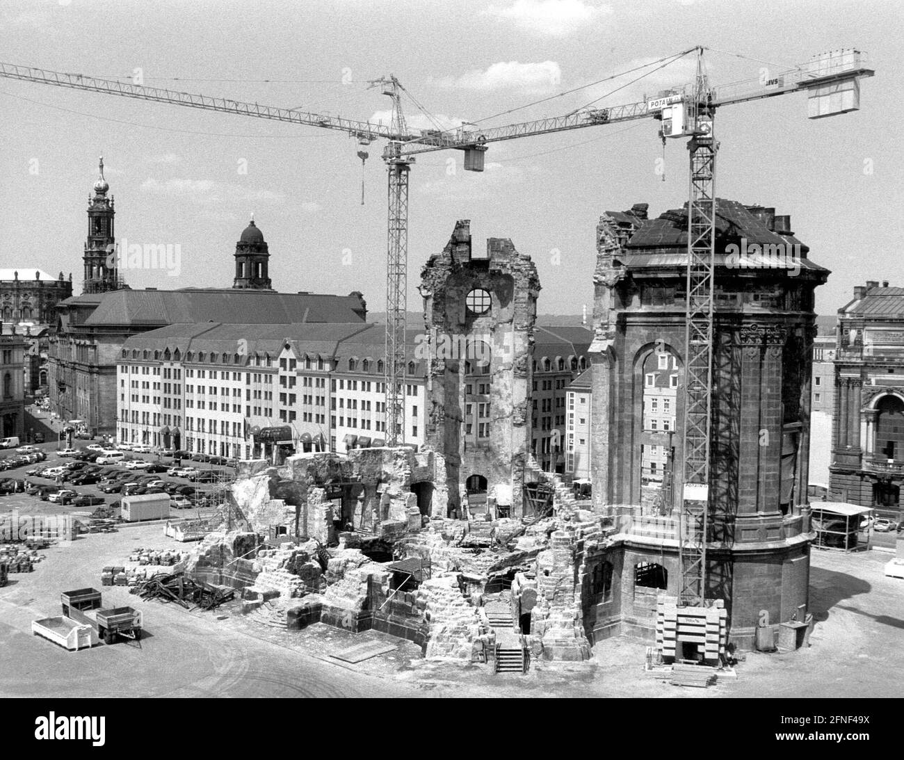 Der Wiederaufbau der Dresdner Frauenkirche. [Automatisierte Übersetzung] Stockfoto