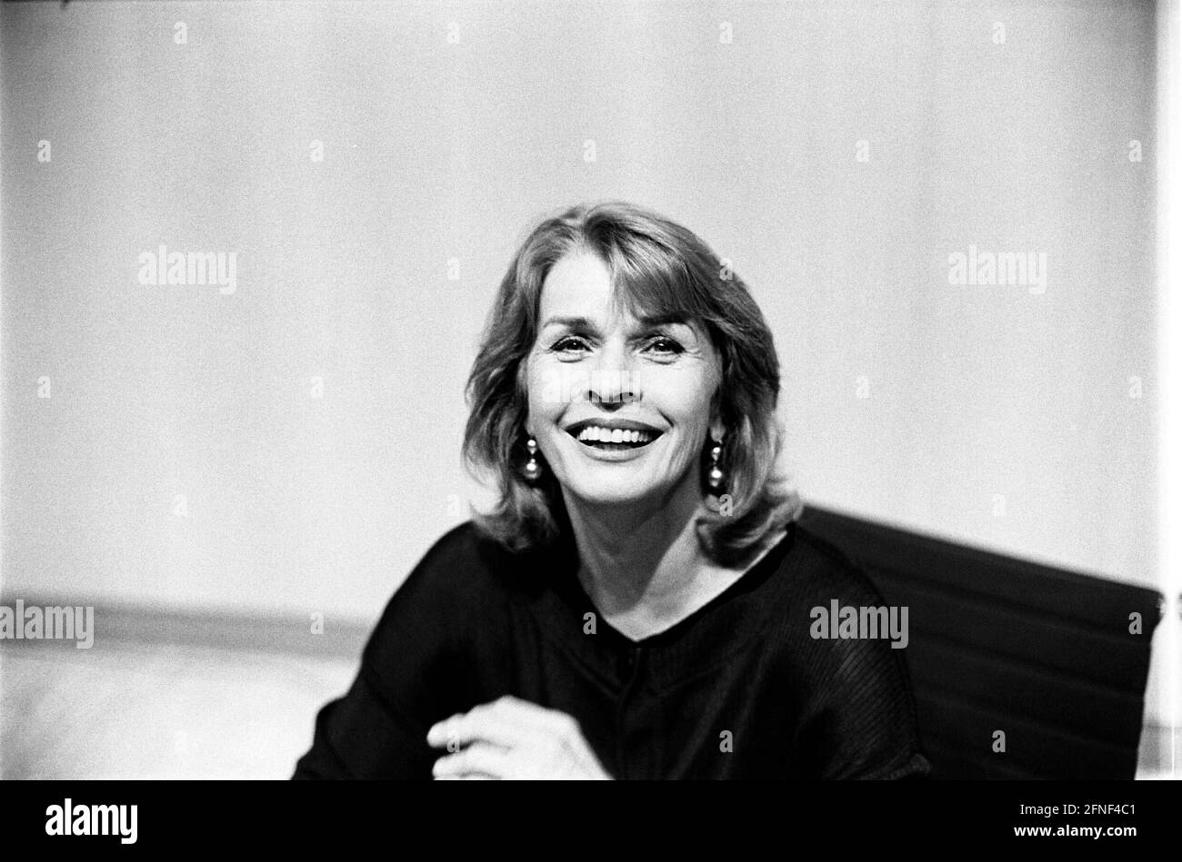 Senta Berger (geboren 1941), österreichische Schauspielerin. Das Bild wurde während einer Lesung im Harenberg City Center, Dortmund, aufgenommen. [Automatisierte Übersetzung] Stockfoto