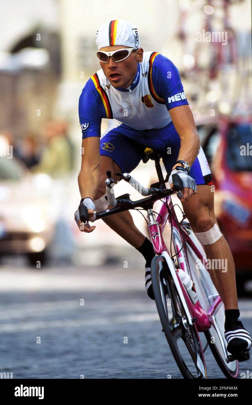 Radweltmeisterschaften in Treviso 1999: Der deutsche Radprofi Jan Ullrich beim Zeitfahren.n Stockfoto