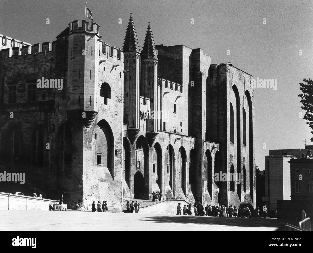 Der Papstpalast in Avignon, erbaut 1334. [Automatisierte Übersetzung] Stockfoto