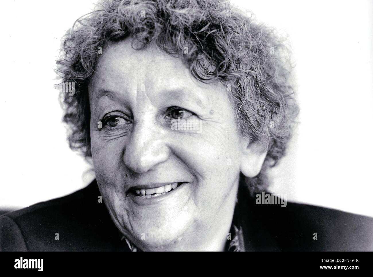 Ingrid Noll (geboren 1935), deutsche Schriftstellerin. Das Foto wurde vor einer Lesung im Harenberg City Center, Dortmund, aufgenommen. [Automatisierte Übersetzung] Stockfoto