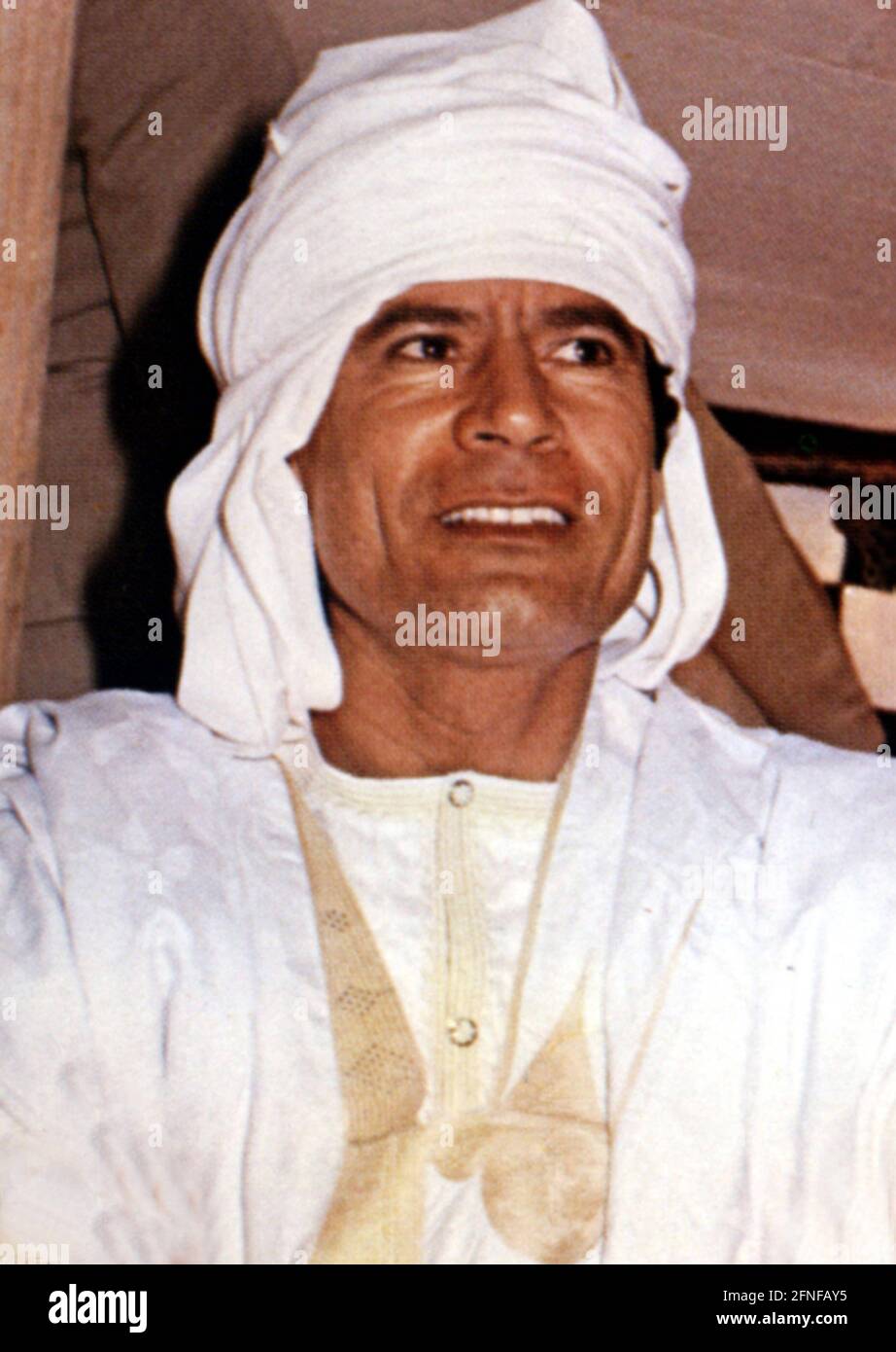 Datum der Aufnahme: 01.01.1993 - 31.12.1993 Muammar al Gaddafi - *19.06.1942 revolutionärer Führer und seit 1969 Staatsoberhaupt von Libyen. Undated Portrait von 1993 in einem Zelt in der libyschen Wüste. [Automatisierte Übersetzung] Stockfoto