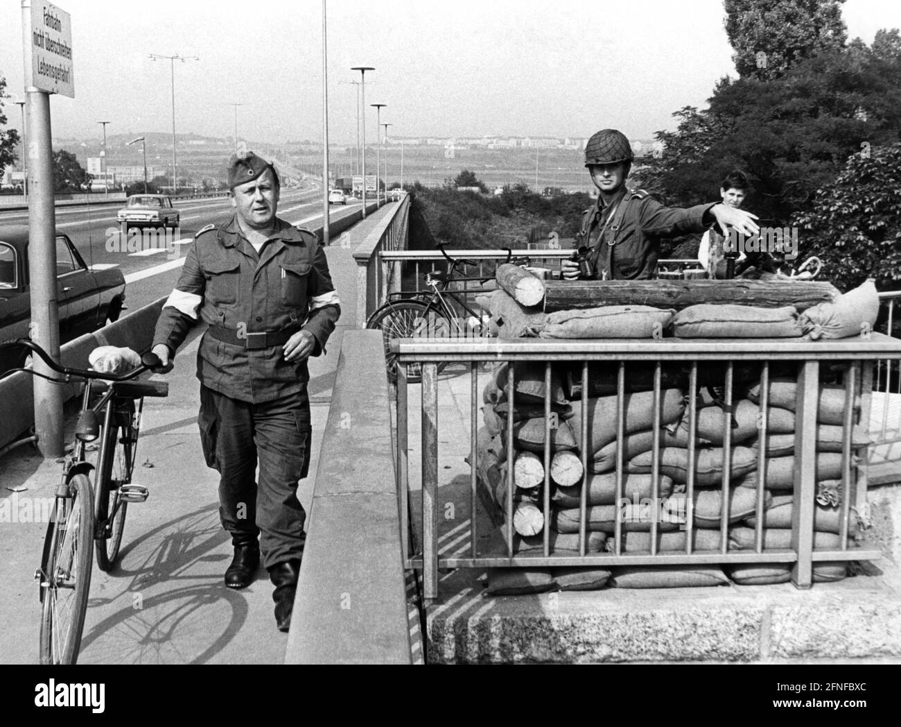 Reservisten - Territorialreserve, Bundeswehr, Deutschland seit 1949 werden Reservisten erstmals für Übungen in der territorialen Verteidigung eingesetzt. Die Bundeswehr setzt hierfür freiwillige Ex-Soldaten ein. [Automatisierte Übersetzung] Stockfoto