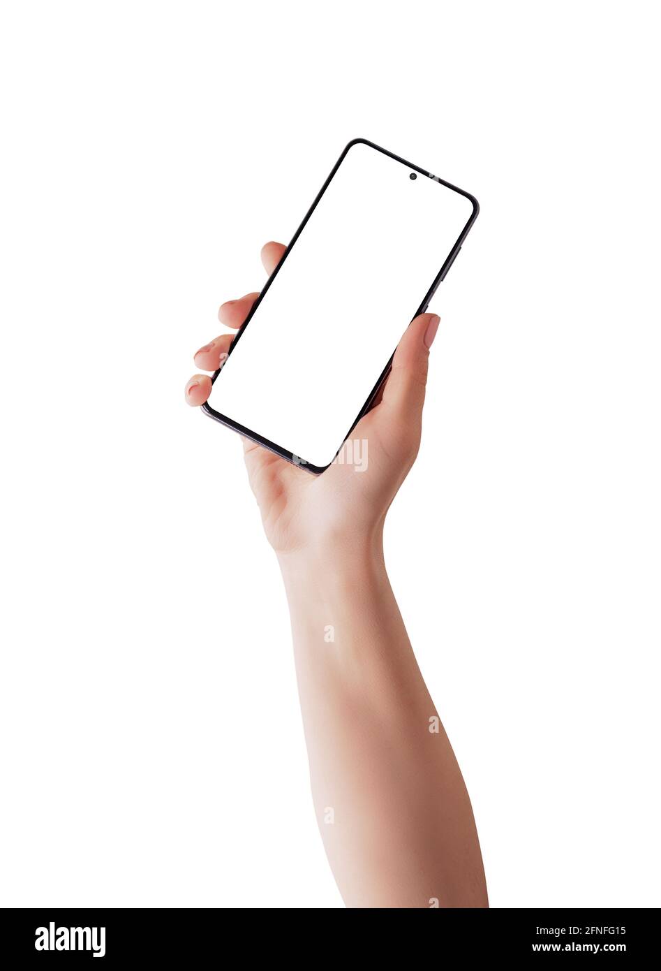 Die Hand des Mädchens zeigt ihr Handy glücklich und hebt es hoch in die Luft. Isolierter Bildschirm und Hintergrund für Mockup, App-Werbung Stockfoto