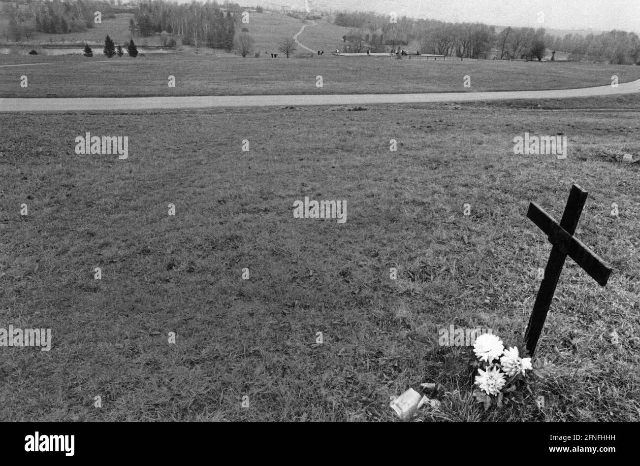 Denkmal für das Massaker von Lidice. Im Zuge der erfolgreichen Tötung von Reinhard Heydrich kam es zu Repressalien gegen die tschechische Bevölkerung. Das tschechische Dorf Lidice wurde am 10. Juni 1942 von der deutschen Wehrmacht vollständig zerstört. Die Männer wurden angeschossen und die Frauen und Kinder in Konzentrationslager gebracht. [Automatisierte Übersetzung] Stockfoto