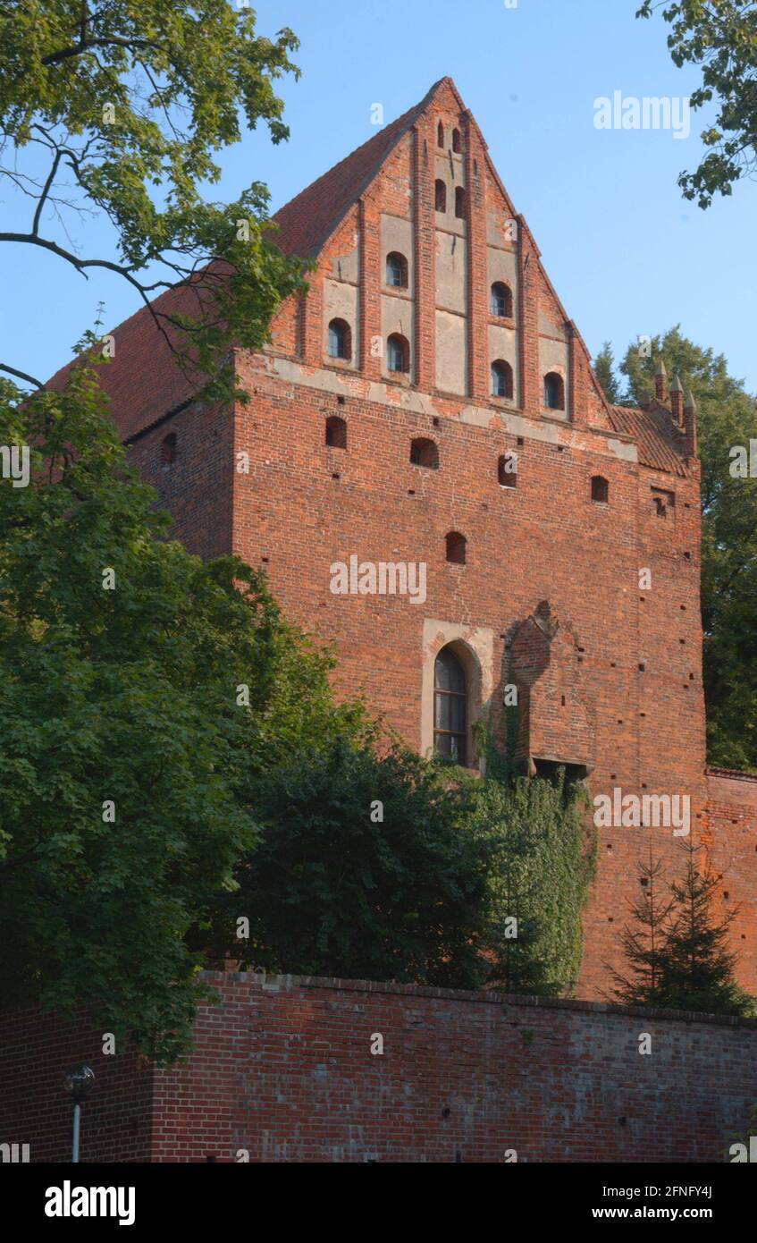 PL-Polen / Ostpreußen / 8/1995 Allenstein, die alte Burg der Deutschen Ritter // Orte / Städte / Geschichte / Östliche Eroberung / Ritterorden die Siedlung wurde erstmals 1348 schriftlich erwähnt. Die Burg wurde von den Bischöfen von Mähren erbaut. 1772 kam Allenstein nach Preußen, beim Referendum 1920 stimmte die Mehrheit für Deutschland, seit 1945 ist es polnisch. [Automatisierte Übersetzung] Stockfoto