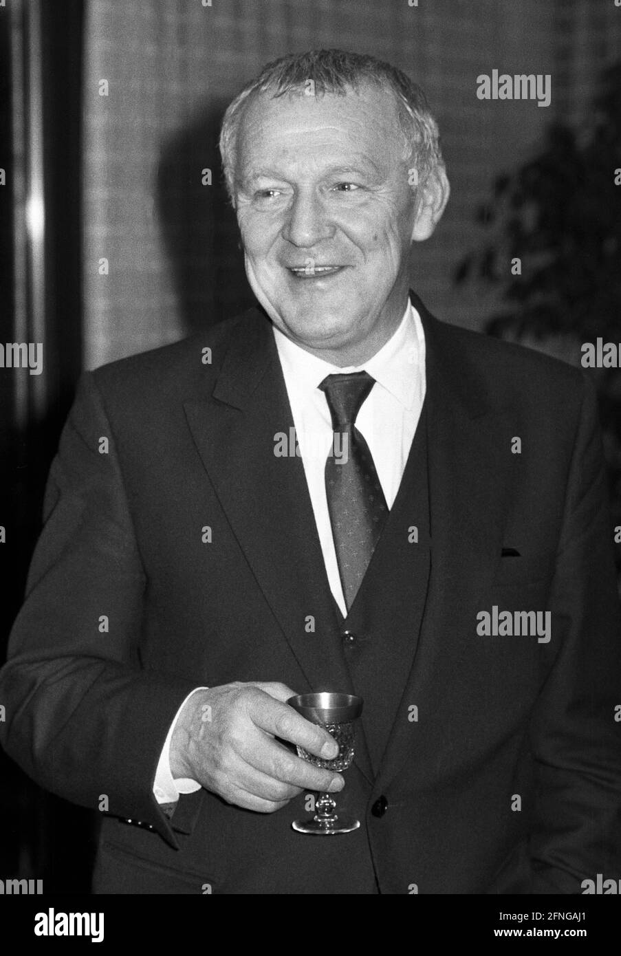 Deutschland, Bonn, 20.12.1989. Archiv Nr.: 11-85-05 Foto: Mieczys?AW Rakowski, Vorsitzender der PZPR (Polska Zjednoczona Partia Robotnicza). [Automatisierte Übersetzung] Stockfoto