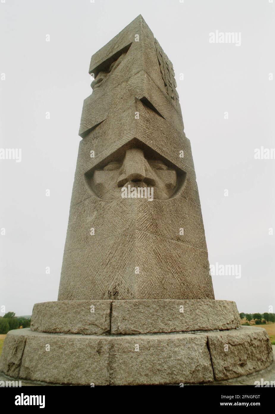 Polen / Geschichte / Mittelalter / 8/ 1995 Gedenkstätte Grunwald / Tannenberg in Ostpreußen. Hier wurde 1410 der deutsche Ritter-Orden von Polen und Litauen in einer Schlacht besiegt. 1914 besiegte der deutsche General Hindenburg die Russen. Es wurde ein pompöses Denkmal errichtet, das 1945 von den Polen abgerissen wurde. // Deutschland-Polen / Krieg / Osteroberung / Ostpreußen / Denkmal / Sowjets *** Ortsüberschrift *** Krieg / Geschichte / in Grunwald / Tannenberg besiegte die polnische Armee 1410 den deutschen Ritterorden. Es war der Beginn des Niedergangs der deutschen Eroberung der ehemaligen Heiden Stockfoto