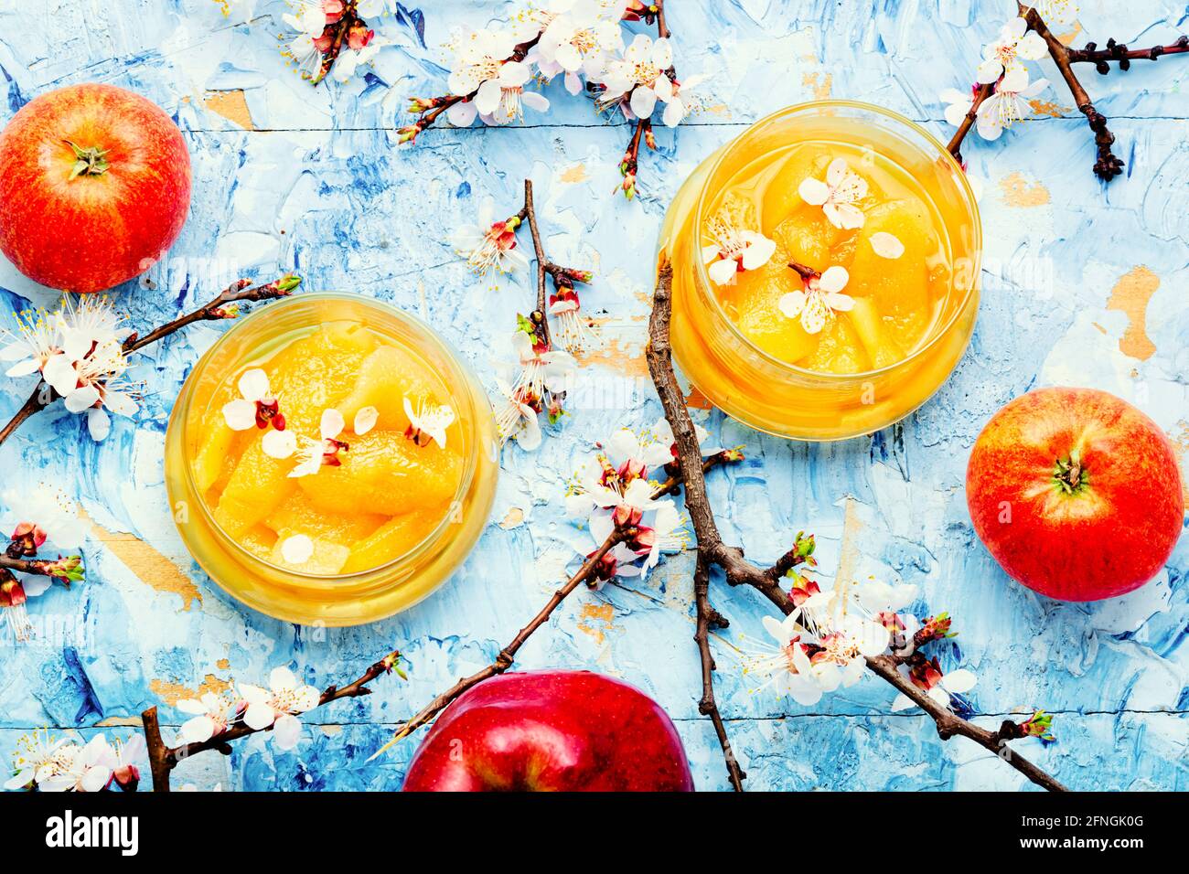 Leckere Apfelmarmelade im Glas.Obstmarmelade Stockfoto