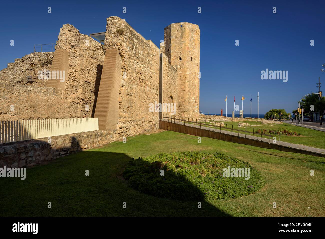 Tarragona antike Stadt. (Tarraco) Ruïns des römischen Zirkus und der mittelalterlichen Stadtmauer (Tarragona, Katalonien, Spanien) Stockfoto