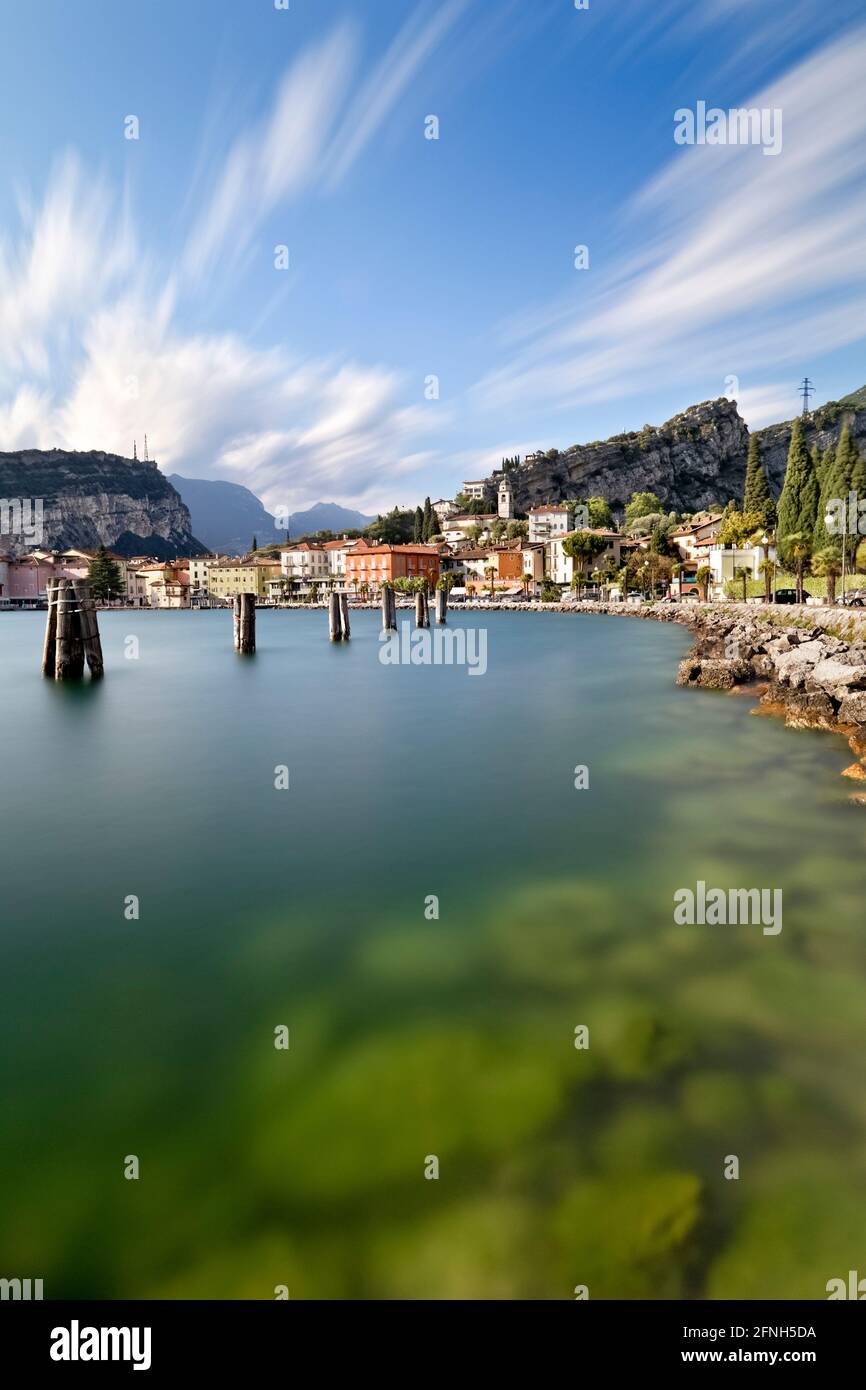 Das Dorf Torbole am Gardasee. Provinz Trient, Trentino-Südtirol, Italien, Europa. Stockfoto
