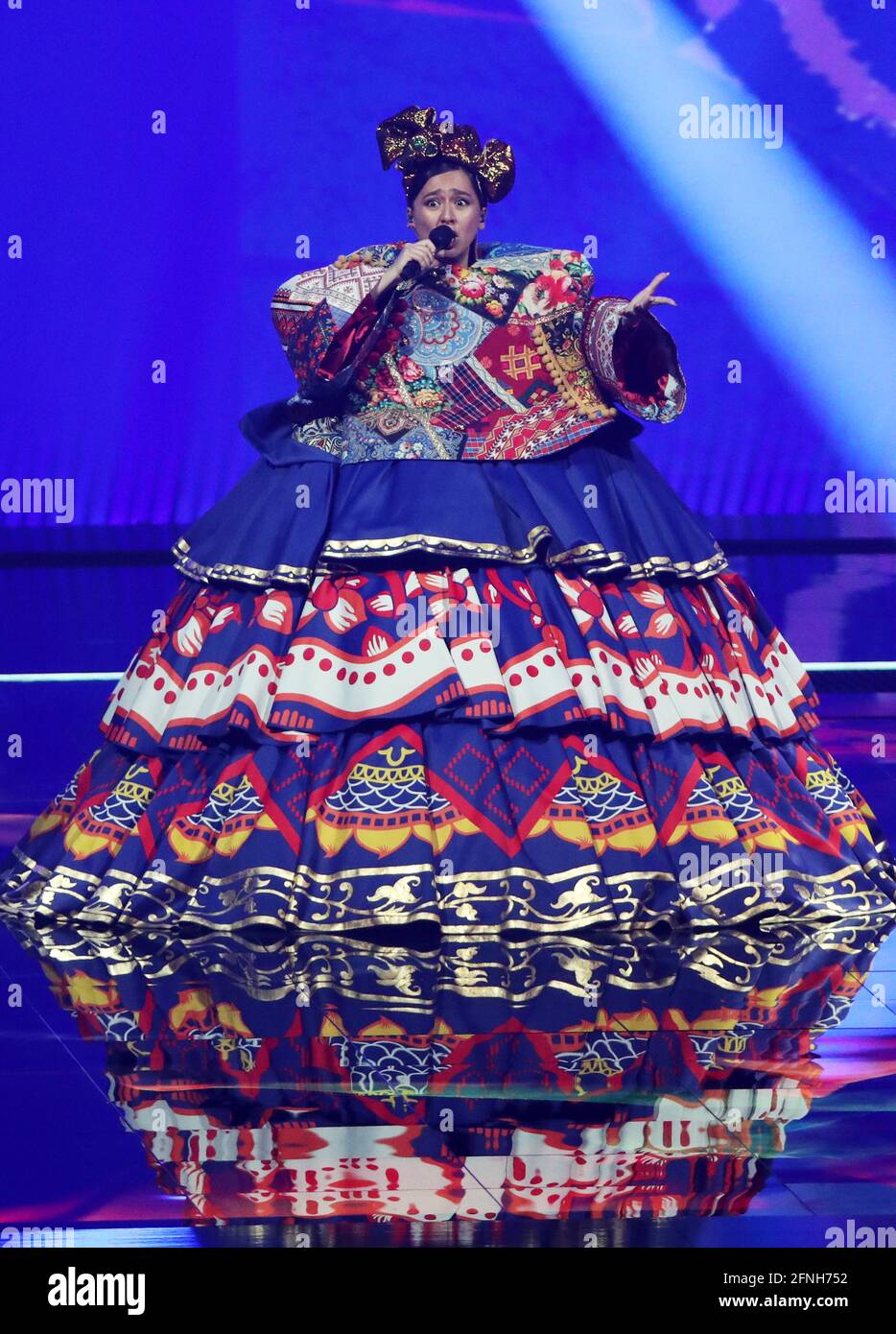 Rotterdam, Niederlande. Mai 2021. Die russische Sängerin Manizha tritt bei der Generalprobe für das erste Halbfinale des Eurovision Song Contest 2021 in der Ahoy Arena in Rotterdam auf. Quelle: Vyacheslav Prokofyev/TASS/Alamy Live News Stockfoto
