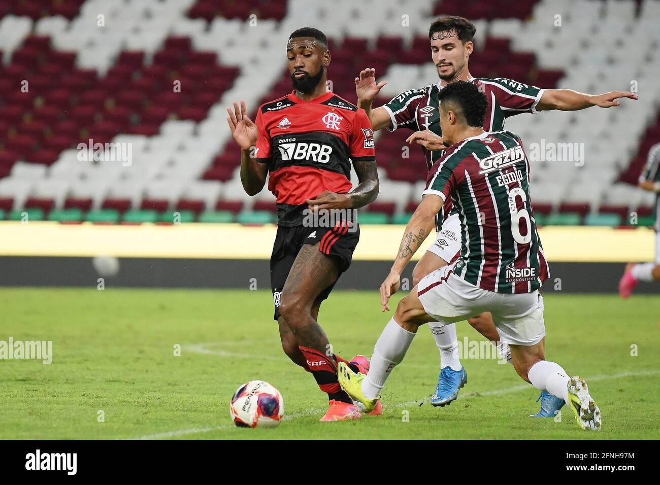 Rio de Janeiro, Brasilien, 1. Juli 2020. Fußballspieler Gerson aus dem Flamengo-Team während des Flamengo x Fluminense-Spiels für die Carioca-Meisterschaft. Stockfoto