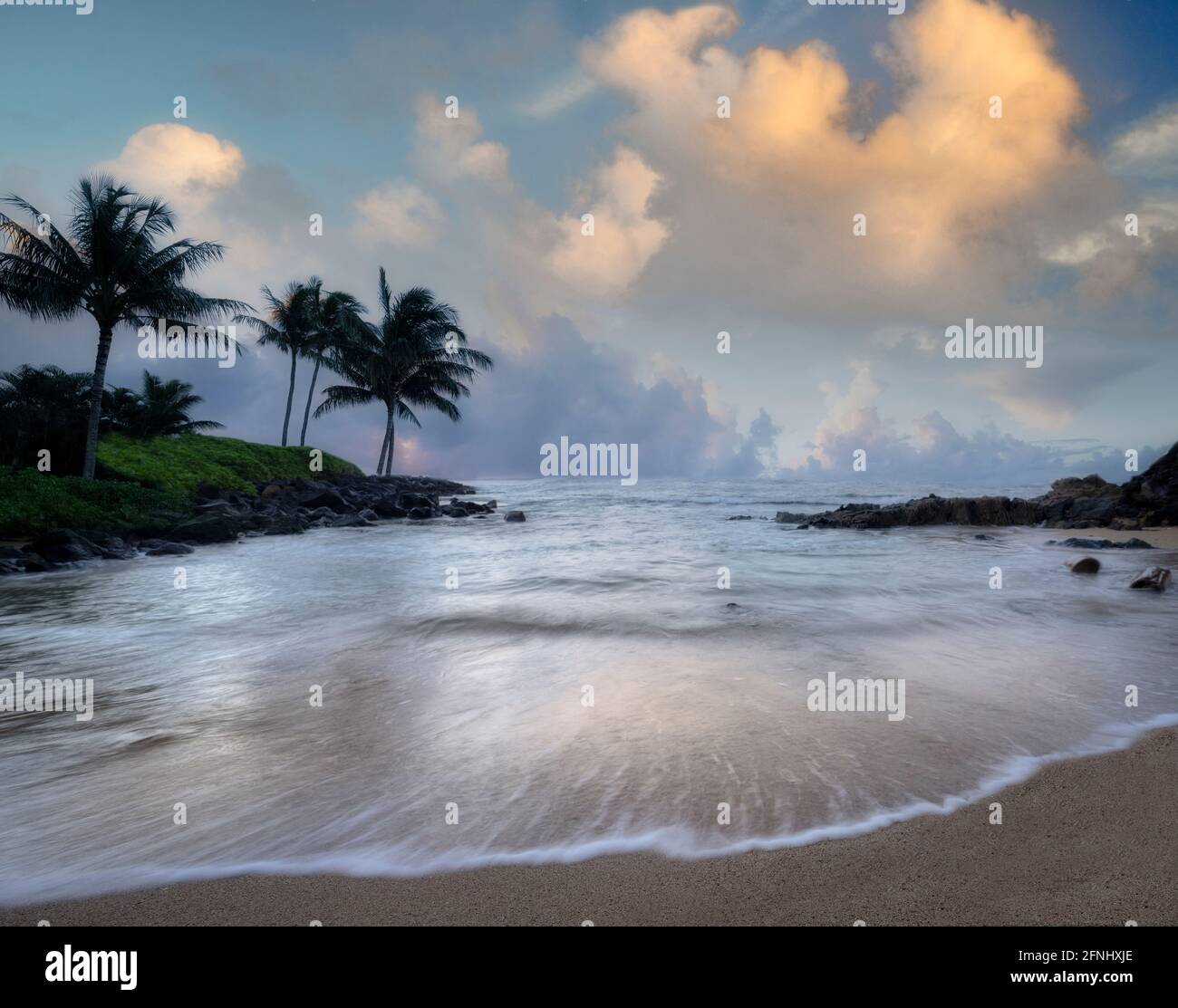 Keiki Beach Sonnenaufgang. Kauai, Hawaii Stockfoto