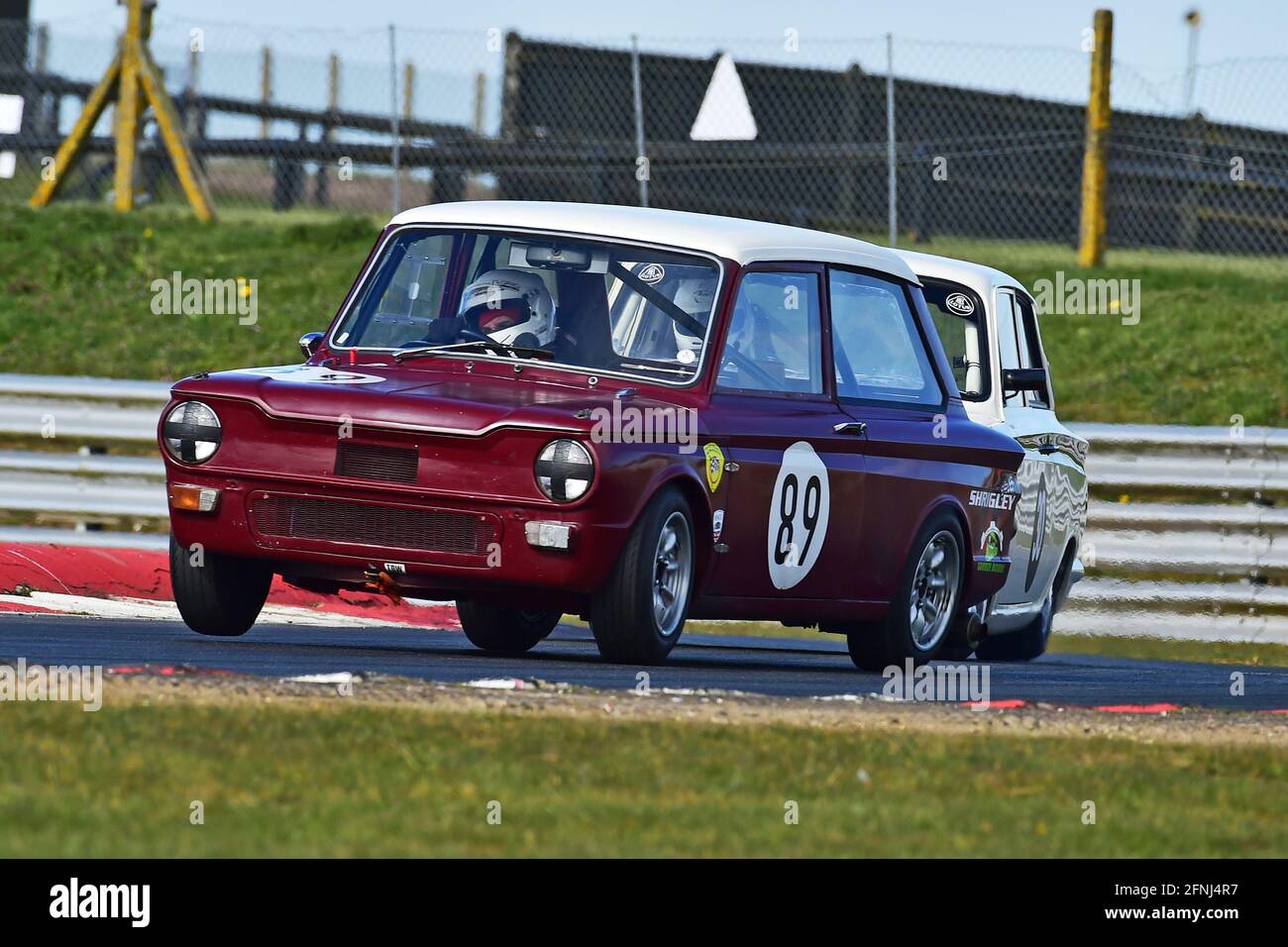 Ein Rad in der Luft aus Nelson, Adrian Oliver, Hillman Imp, Historic Touring Car Championship, Historic Sports Car Club, HSCC, Jim Russell Stockfoto