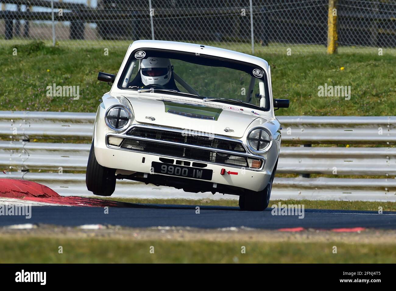 Auf zwei Rädern bei Nelson, ist es ein halber Nelson? Adam Cunnington