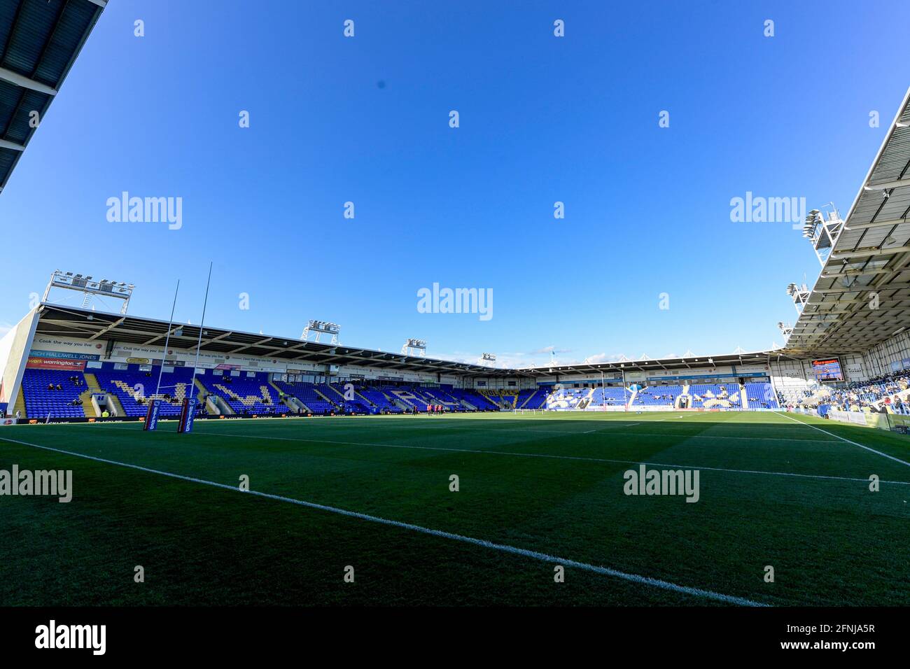 Warrington, Großbritannien. Mai 2021. Ein Überblick über das Halliwell Jones Stadium, das Heimstadion der Warrington Wolves in Warrington, Großbritannien, am 5/17/2021. (Foto von Simon Whitehead/News Images/Sipa USA) Quelle: SIPA USA/Alamy Live News Stockfoto