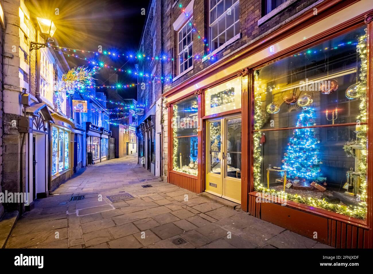 Weihnachten in Grape Lane, Whitby, North Yorkshire Stockfoto
