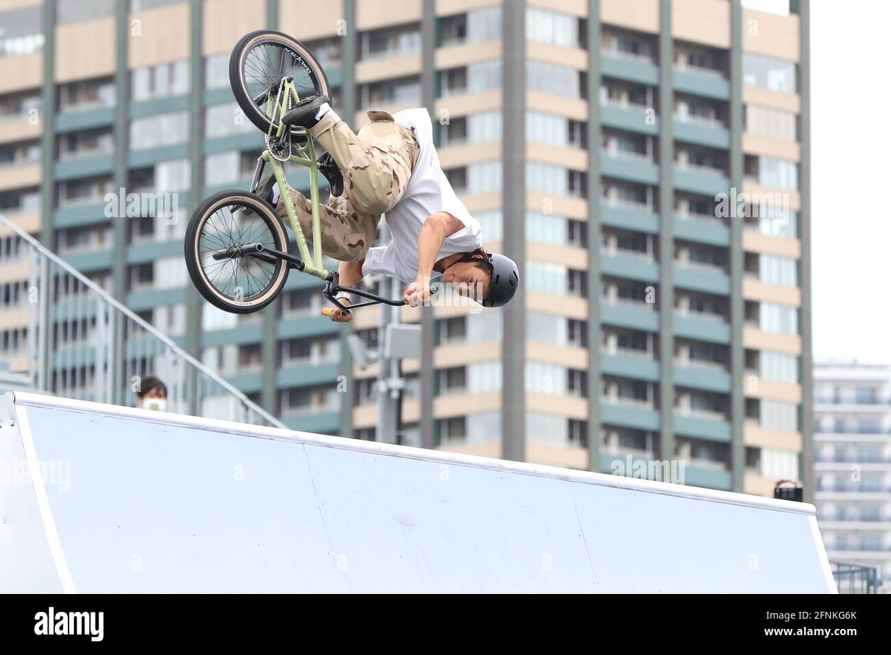 Tokio, Japan. Mai 2021. Haruhiko OWA, 17. MAI 2021 Radfahren - BMX : READY STEADY TOKYO BMX Freestyle im Ariake Urban Sports Park in Tokyo, Japan. Quelle: AFLO SPORT/Alamy Live News Stockfoto