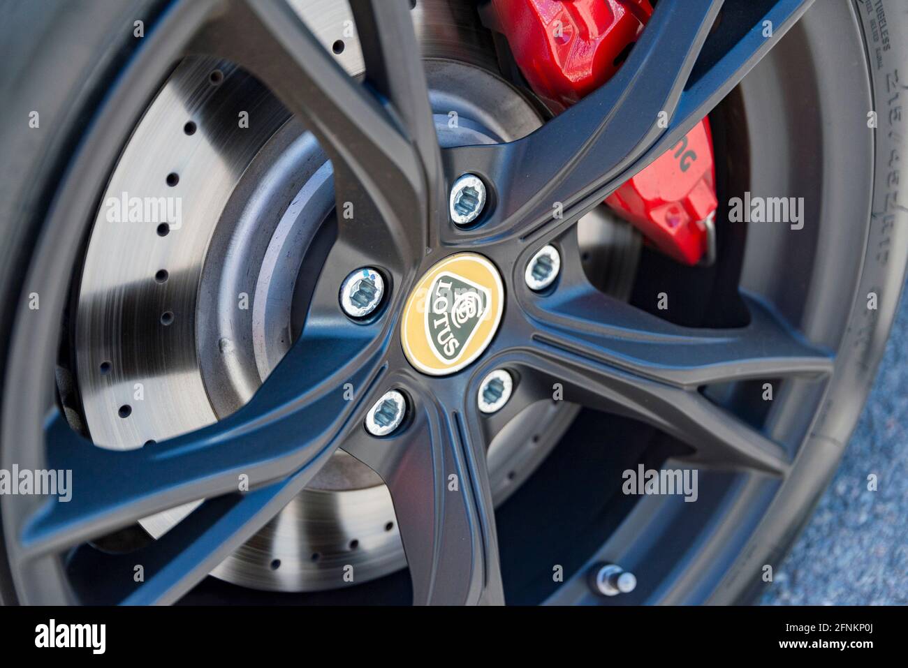 Valencia, Spanien. Mai 2021. Lotus-Logo auf dem Circuit Ricardo Tormo. Kredit: SOPA Images Limited/Alamy Live Nachrichten Stockfoto