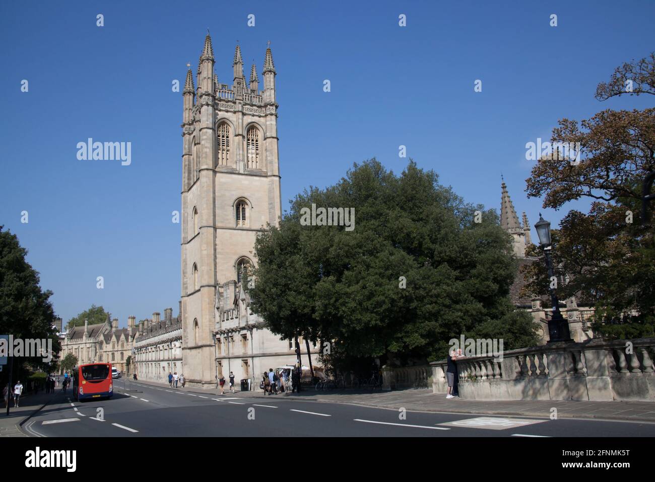 Ansichten des Magdalen College und der Magdalen Bridge in Oxford in Großbritannien, aufgenommen am 15. September 2020 Stockfoto