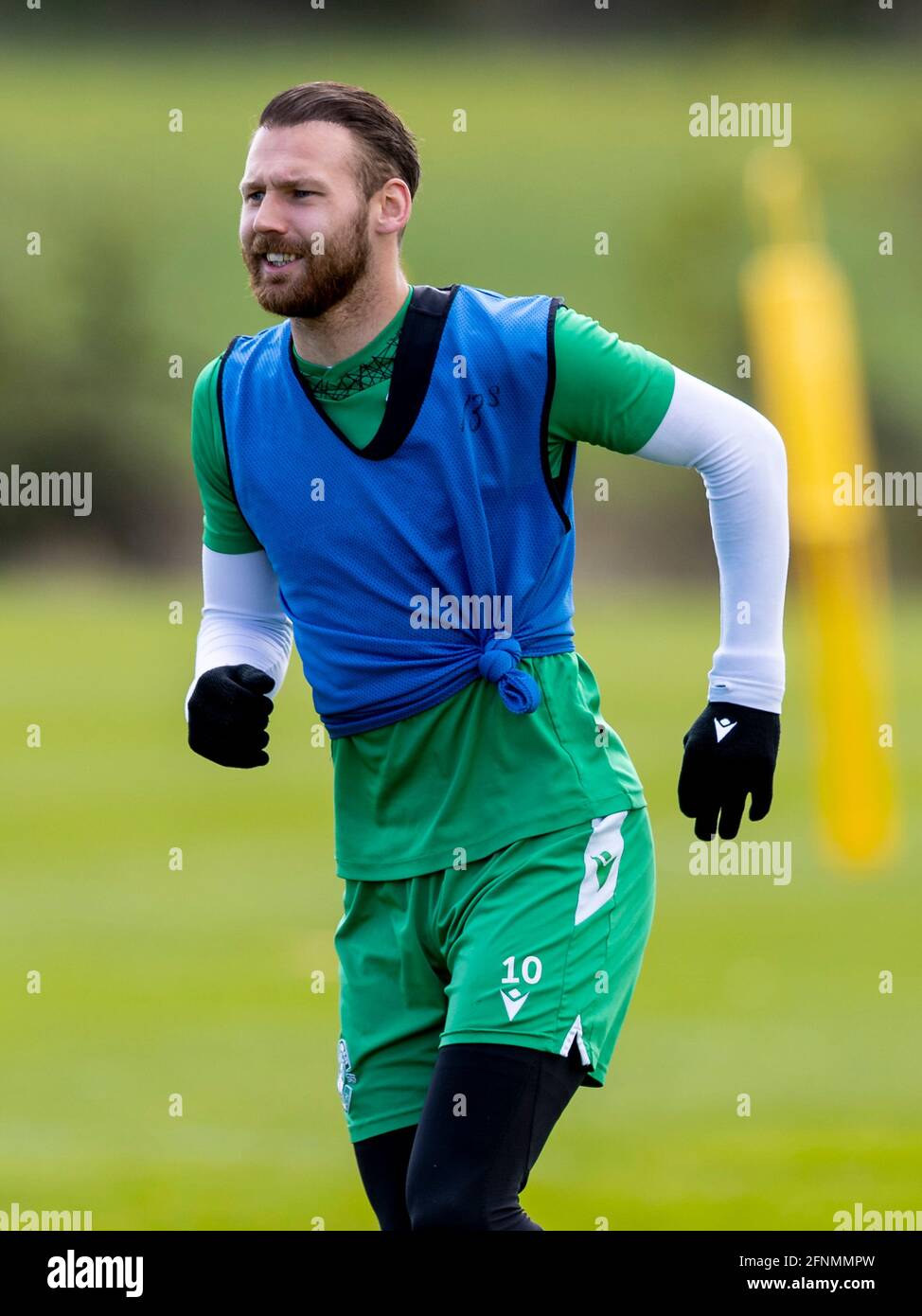 Hibernian Training Centre Edinburgh, Schottland, Großbritannien. 18. Mai 2021 Martin Boyle von Hibernian während der Pressekonferenz vor dem Spiel für das Finale des Scottish Cups Credit: Alan Rennie/Alamy Live News Stockfoto