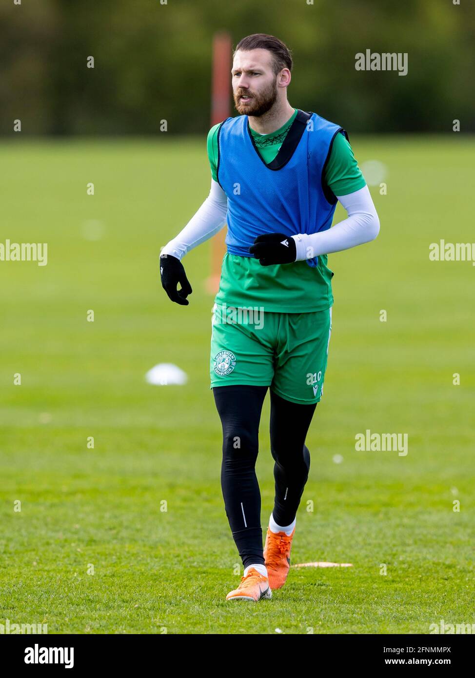 Hibernian Training Centre Edinburgh, Schottland, Großbritannien. 18. Mai 2021 Martin Boyle von Hibernian während der Pressekonferenz vor dem Spiel für das Finale des Scottish Cups Credit: Alan Rennie/Alamy Live News Stockfoto