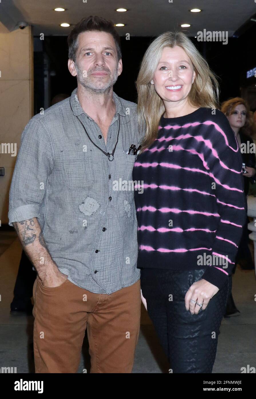 New York, NY, USA. Mai 2021. Zack Snyder, Deborah Snyder im Bild, als Zack Snyder am 17. Mai 2021 die Netflix-Vorführung von Army of the Dead im Pariser Theater in New York City moderiert. Quelle: Rw/Media Punch/Alamy Live News Stockfoto