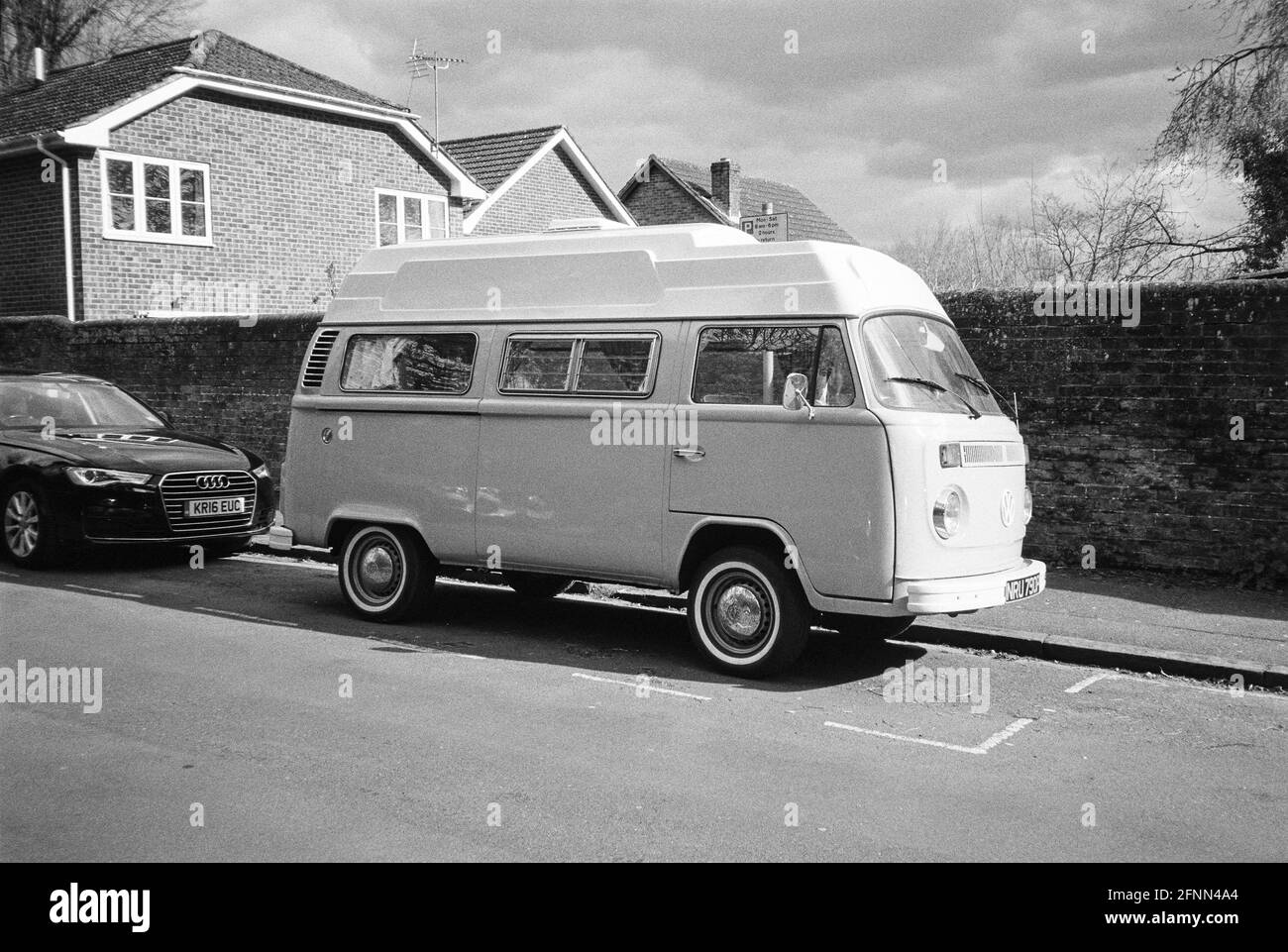 VW Volkswagen Wohnmobil, Winchester, Hampshire, England, Großbritannien. Stockfoto