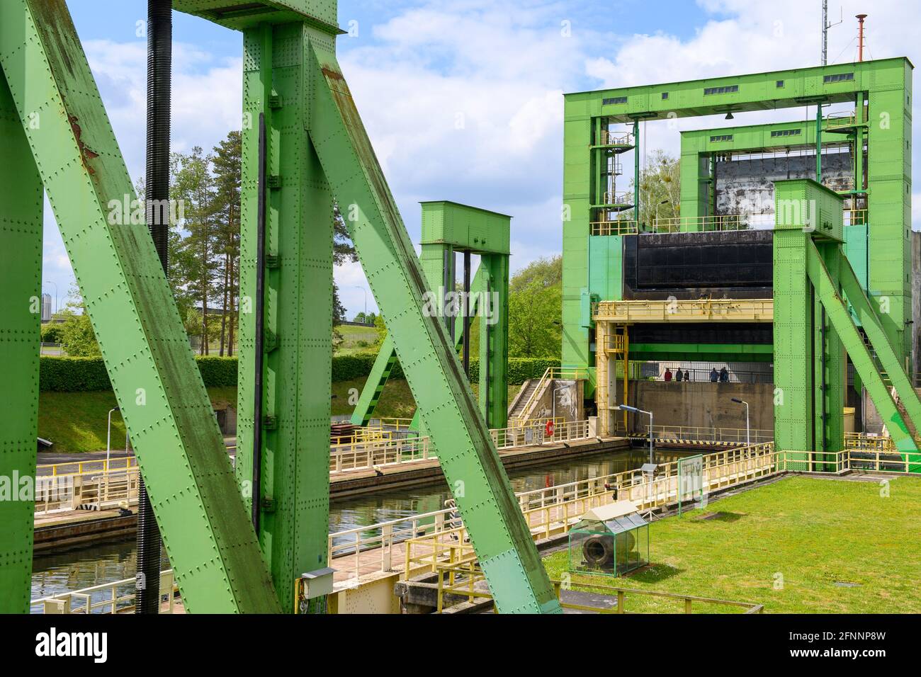 18. Mai 2021, Sachsen-Anhalt, Magdeburg: Die Schiffshebewerkerei Rothensee. Der Schiffszug wird von der Landesregierung von Sachsen-Anhalt als UNESCO-Weltkulturerbe vorgeschlagen. Nach Angaben des Staatsministers für Kultur ist die Struktur, die 1938 in Betrieb genommen wurde, eine besondere technische Leistung. Foto: Klaus-Dietmar Gabbert/dpa-Zentralbild/dpa Stockfoto