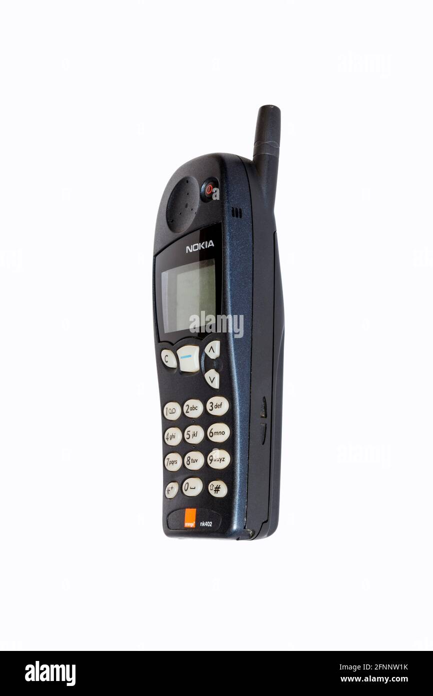 Ein klassisches Nokia NK402-Mobiltelefon, das auf weißem Hintergrund isoliert ist Stockfoto