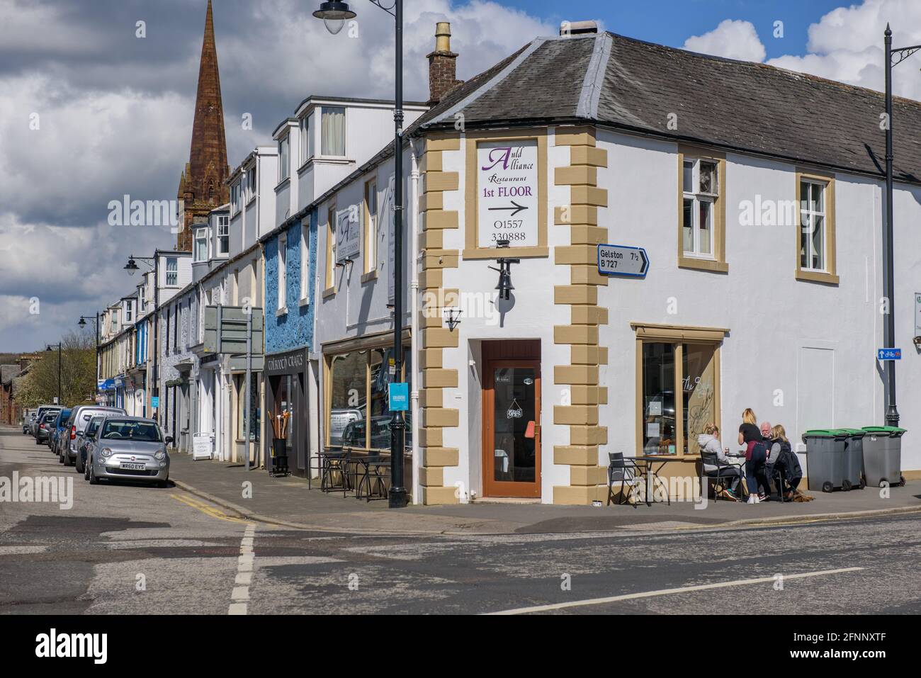 Ecke St.Mary Street und St.Cuthbert Street in Kirkcudbright Schottland Stockfoto